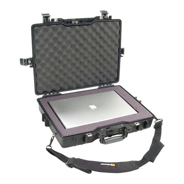 Pelican 1495 Laptop Case P&P Black (Box Damaged)