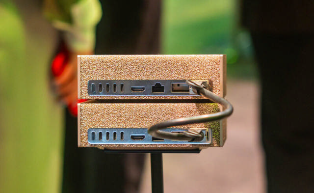 BUNDLE: NVIDIA DGX Spark Founders Edition, 4TB